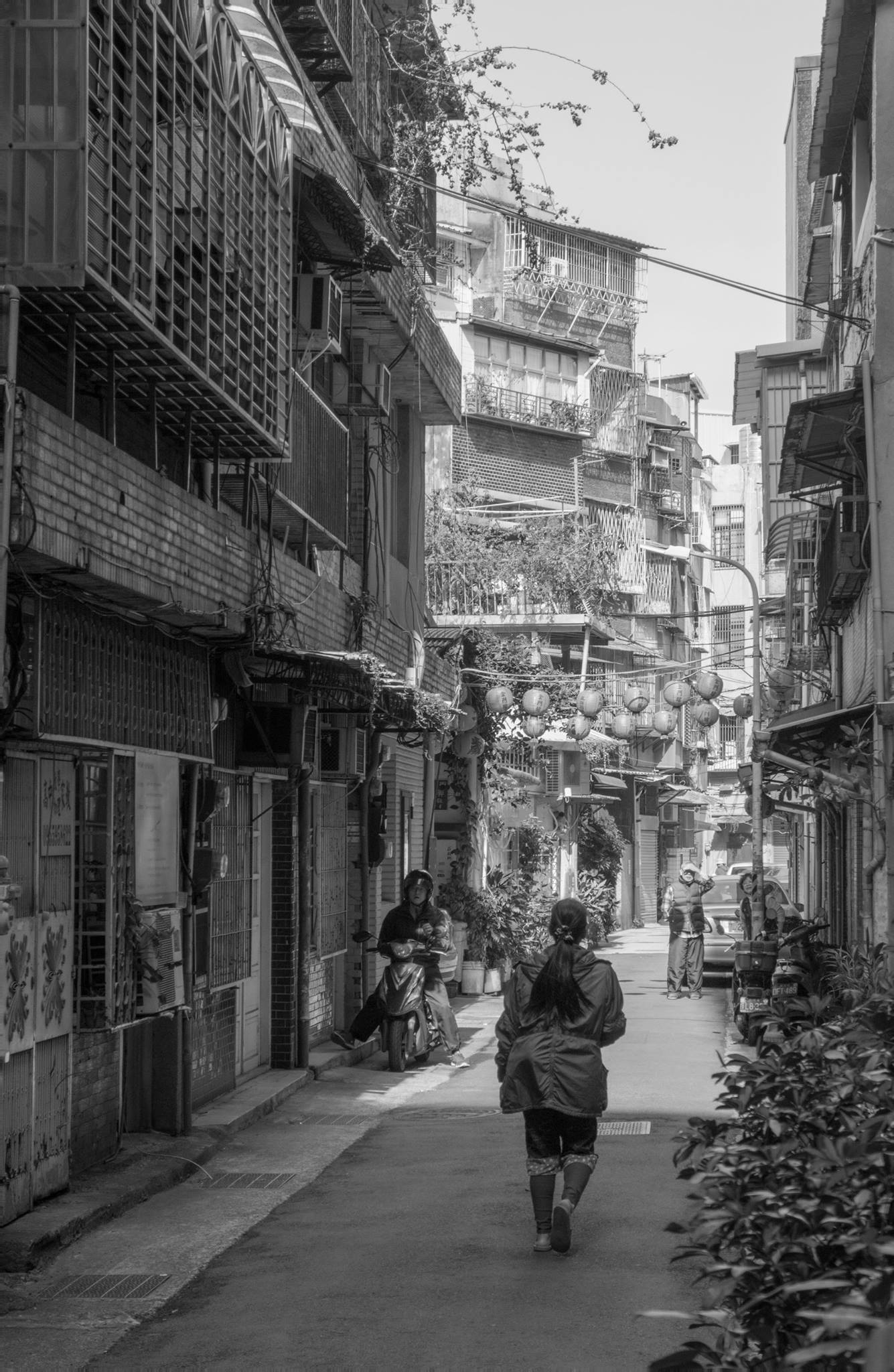 I tend to explore alleys